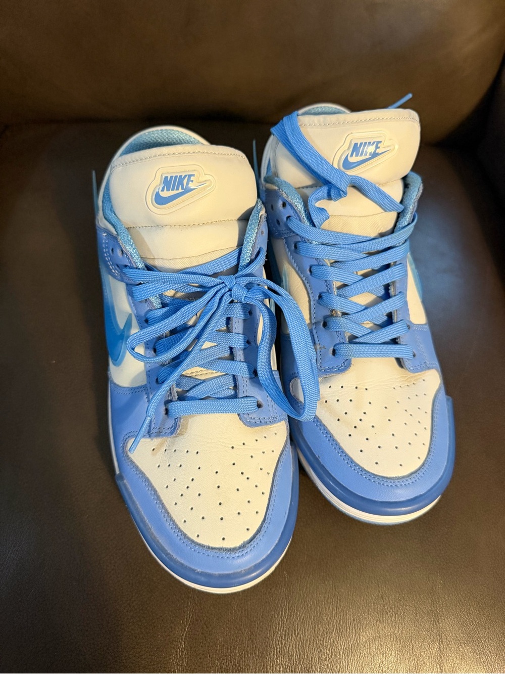 Nike Women’s Light Blue and White Sneakers